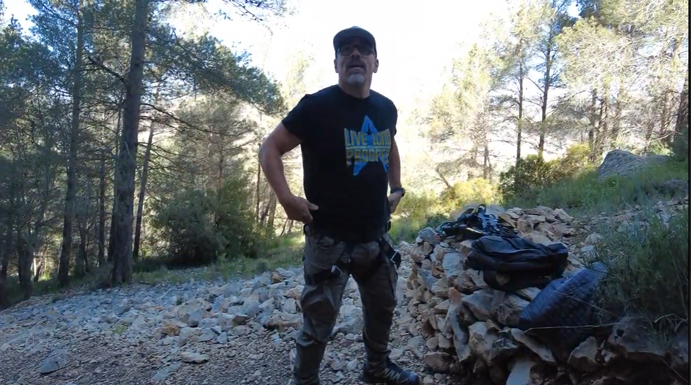 Ixan vistiendo arnés